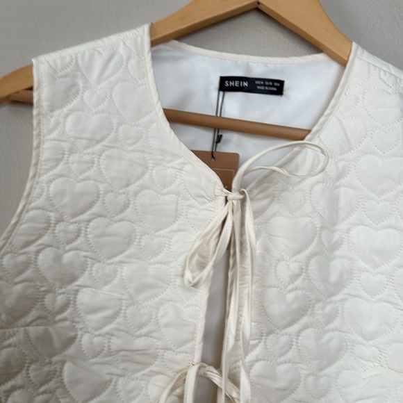 NWT Heart Quilted Embroidered tie vest medium - Picture 2 of 8